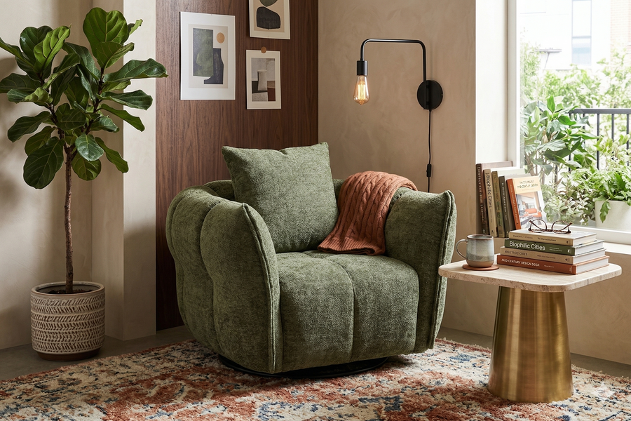 Como Swivel Lounge Chair